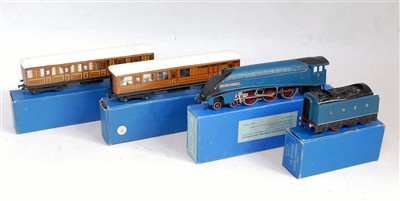 Lot 980 - A Hornby Dublo 3-rail 'Sir Nigel Gresley'...