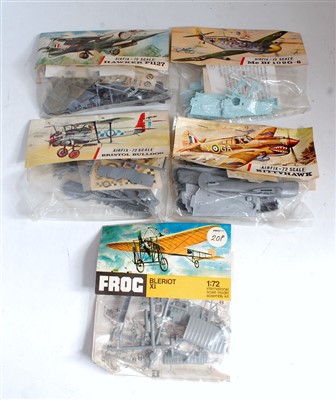 Lot 1520 - Five various bagged 1/72 scale Airfix and Frog...