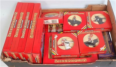 Lot 1191 - 13 various boxed Britains window boxed issue...