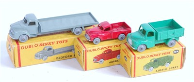 Lot 1958 - Three various boxed 00 Dinky Toys to include...