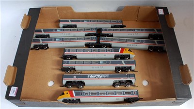 Lot 1016 - Tray containing nine coaches to form APT;...