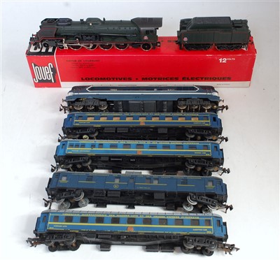 Lot 1007 - Jouef H0 SNCF green 4-8-2 engine and tender...