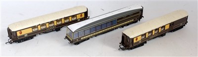 Lot 1008 - Mixed lot of Triang and Hornby including...