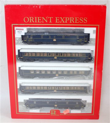 Lot 623 - A Rivarossi H0 Ref 3658 'Orient Express' 5...