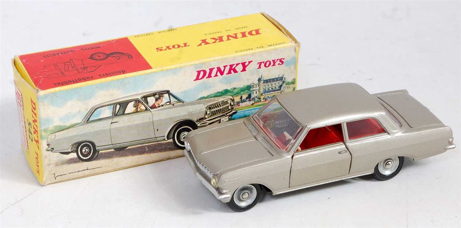 Lot 1964 - A French Dinky Toys No. 542 Opel Rekord...