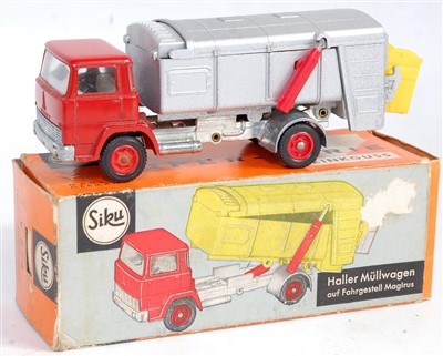 Lot 2632 - A Siku No. V274 Super Series refuse truck...