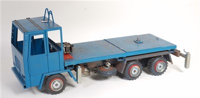 Lot 129 - A heavily constructed three axle electric flat...