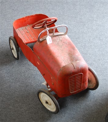 Lot 95 - A 1950s childs Triang pedal car