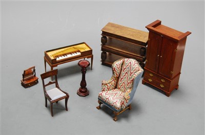 Lot 518 - A collection of assorted modern dolls house...
