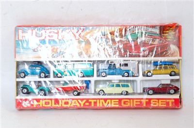 Lot 1692 - A boxed Husky No. 3005 Holiday Time gift set,...