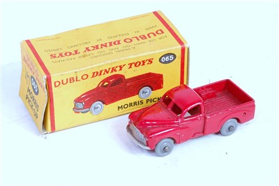 Lot 909 - A 00 Dinky Toys No. 065 Morris Pickup...