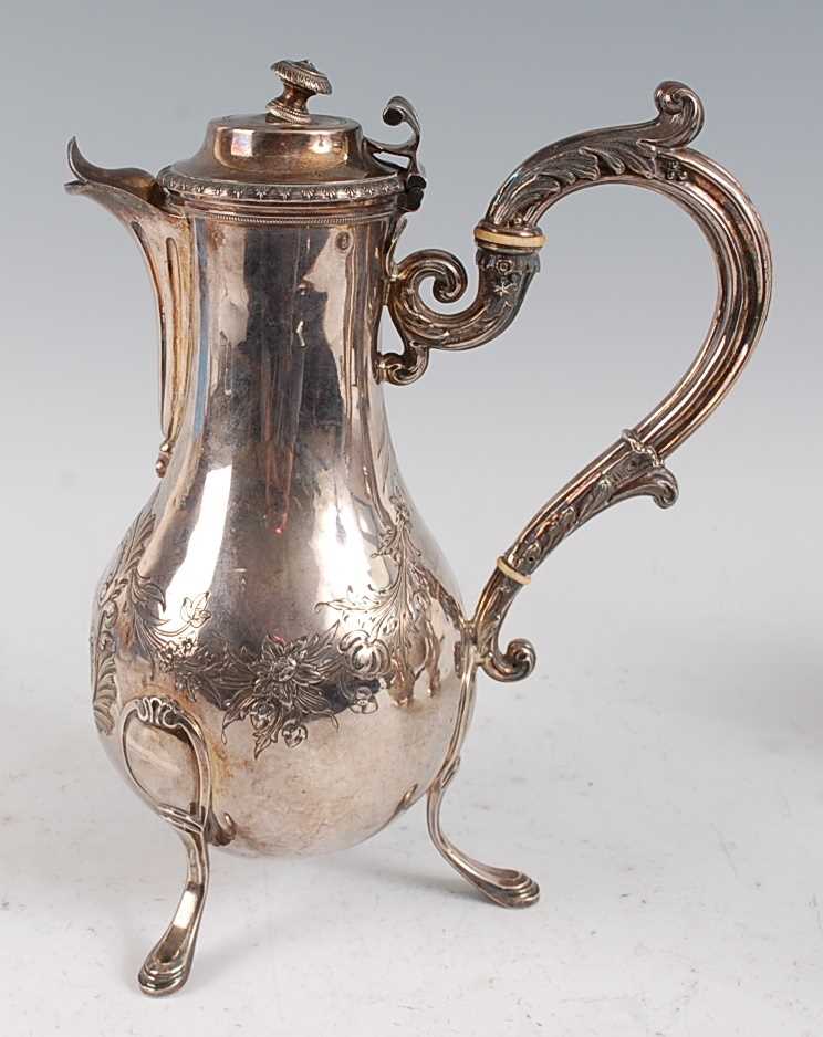 Lot 1093 - An early 19th century French silver coffee pot,...