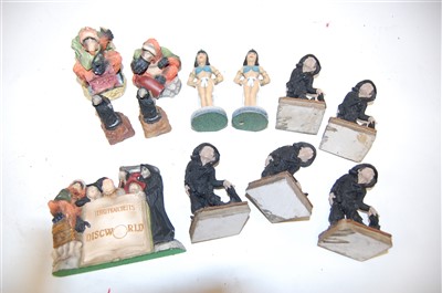 Lot 51 - A box of miscellaneous modern resin figures,...