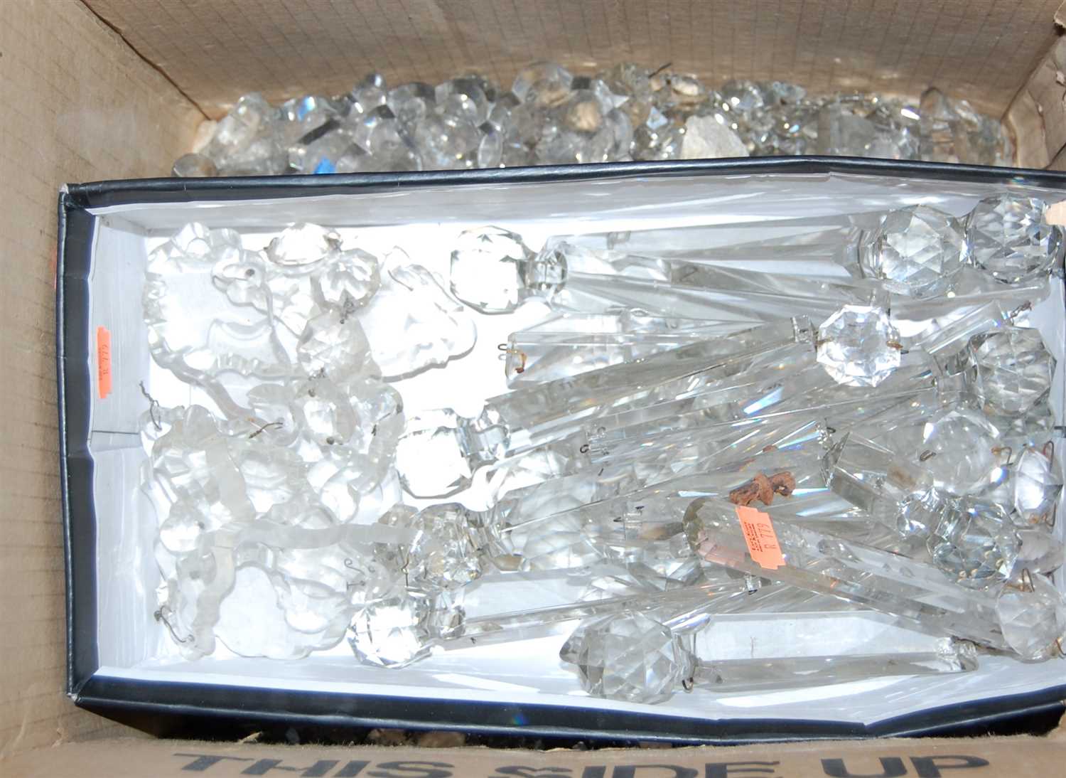 Lot 74 - A box of glassware, to include Victorian clear...