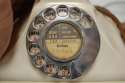 Lot 92 - A cream bakelite GPO telephone