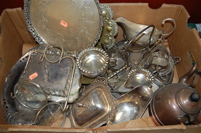 Lot 226 - A box of assorted plated wares, to include...