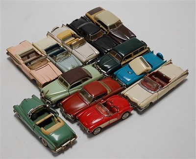 Lot 390 - A small collection of loose and playworn...