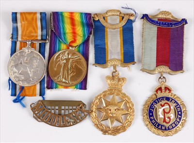 Lot 337 - A WW I British War and Victory duo