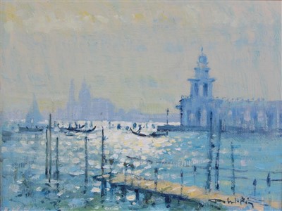 Lot 371 - Robert King (b.1936) - Evening in Venice, oil...