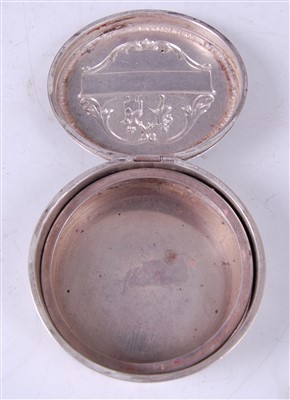 Lot 1133 - A George V silver trinket box and cover, of...