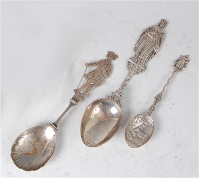 Lot 1151 - A late 19th century Dutch silver spoon, having...