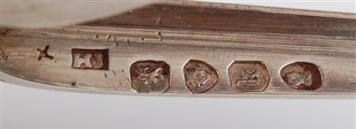 Lot 1155 - A pair of George IV silver grape scissors,...