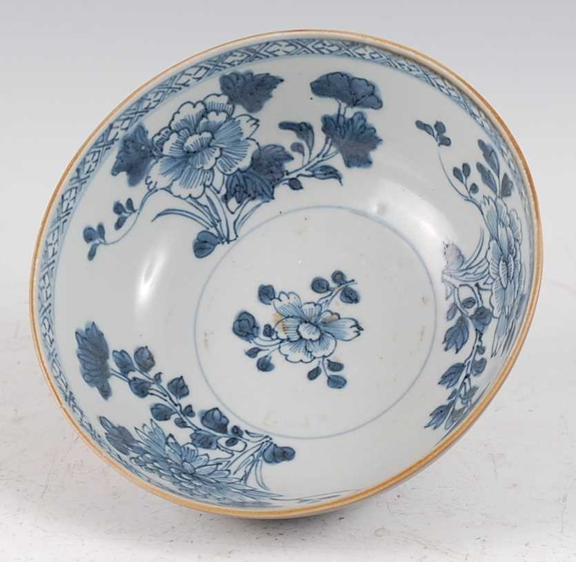 Lot 1334 - An 18th century Chinese Batavian ware blue and...