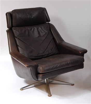 Lot 491 - A 1960s Danish chocolate brown vinyl...