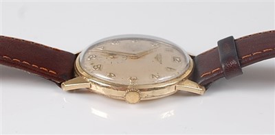 Lot 2651 - A gents 9ct yellow gold Longines 17 jewel...