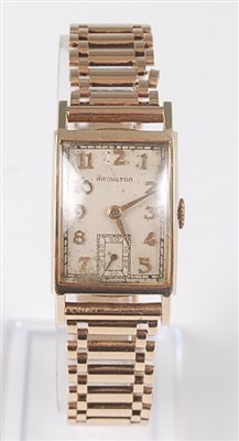 Lot 2648 - A gentleman's 14ct yellow gold manual wind 19...