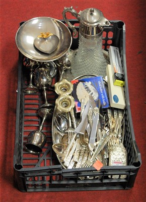 Lot 92 - A box of assorted plated wares, to include...
