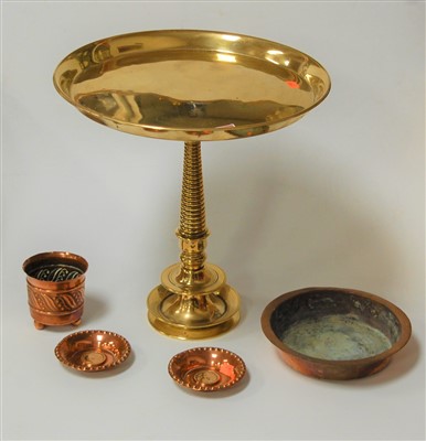 Lot 132 - Metal wares comprising of trench art brass...
