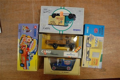 Lot 174 - A quantity of modern issue boxed diecast,...