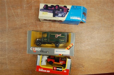 Lot 174 - A quantity of modern issue boxed diecast,...