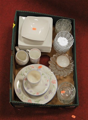 Lot 192 - Assorted table china to include Expressions...