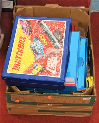 Lot 194 - A box of assorted loose diecast to include...