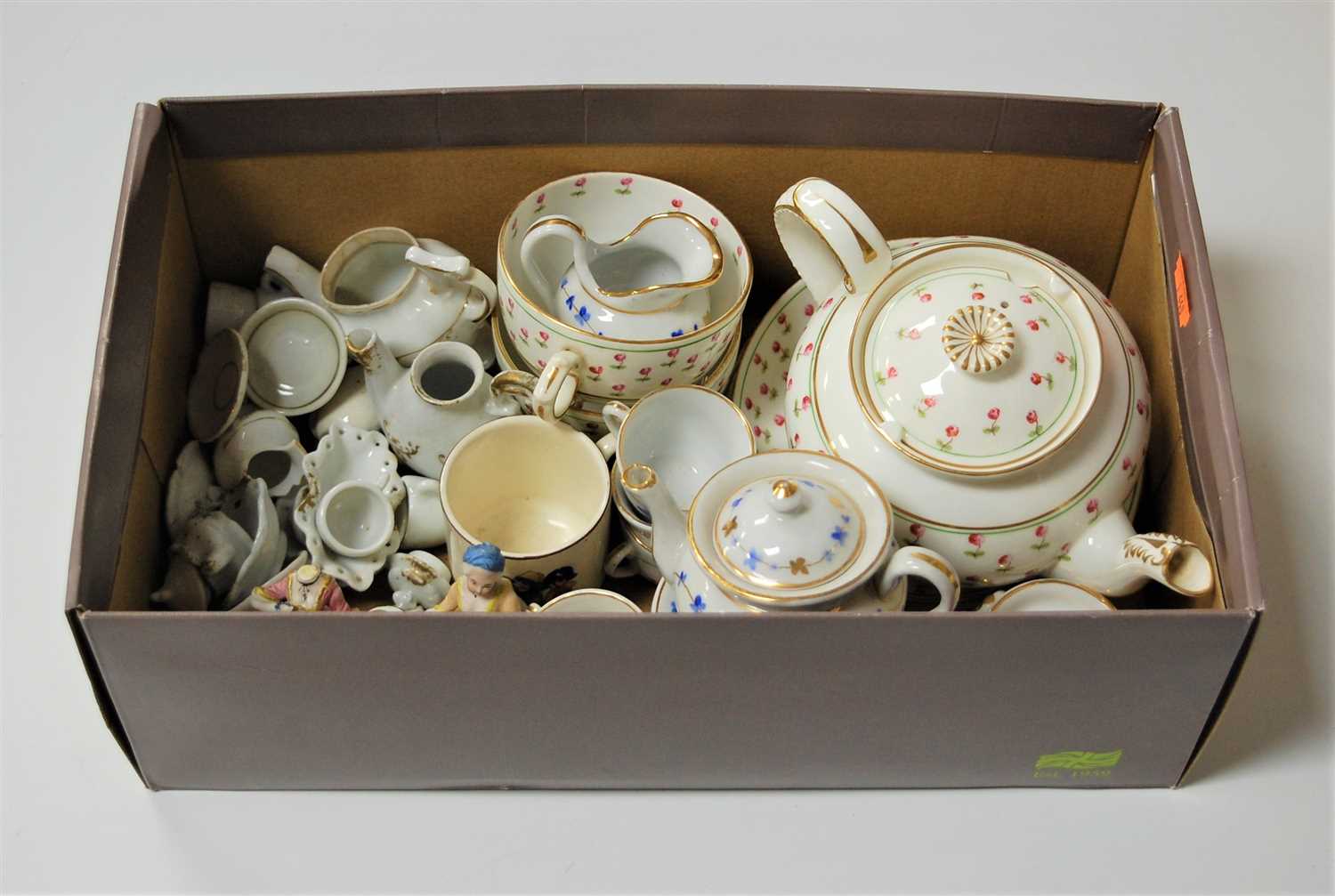 Lot 246 - George Jones & Sons crescent china, part tea...