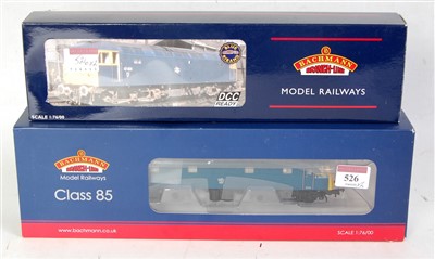 Lot 526 - A Bachmann 32-801 two-tone green class 47...