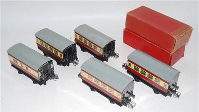 Lot 283 - Five 1954-8 Hornby No.51 maroon and cream...