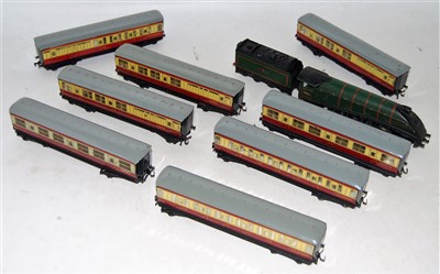 Lot 624 - Hornby-Dublo 3-rail Mallard loco & tender,...