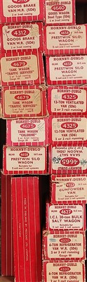 Lot 631 - Eighteen Hornby-Dublo Super-Detail assorted...