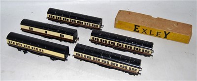 Lot 582 - Six Exley GWR brown/cream suburban coaches,...