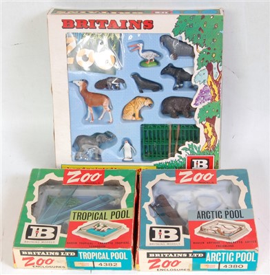 Lot 1236 - A Britains Zoo Models & Playset boxed group to...