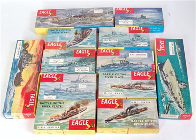 Lot 1508 - A collection of 12 Eagle Wall plastic military...