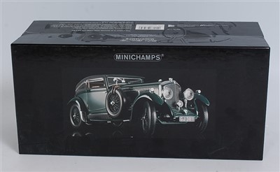 Lot 2531 - A Minichamps 1/18 scale model of a Bentley...