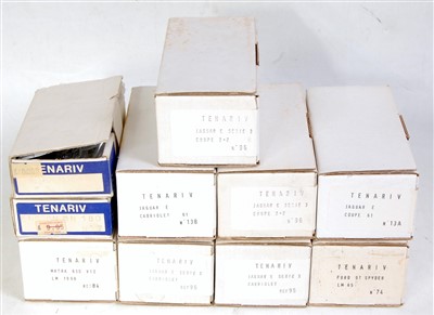 Lot 1570 - 11 various boxed Tenariv 1.43 scale white...