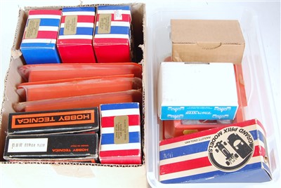 Lot 1595 - 14 various boxed and plastic cased 1/43 scale...