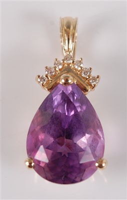 Lot 2662 - A 14ct yellow gold pear shaped amethyst and...