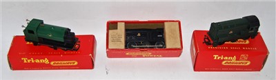 Lot 771 - Triang early R152 black diesel shunter some...