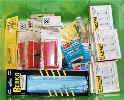 Lot 768 - Quantity of electrical accessories etc...